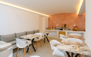 Yperia Hotel
