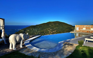 Villas Collection Horizon Blue Villa