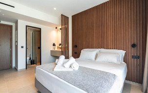 Lan-go Luxury Living