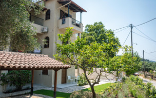Sivota Gardens