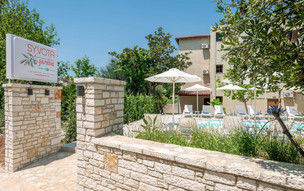 Sivota Gardens