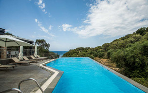 Aqua Oliva Suites