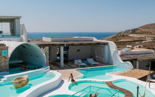Agalia Luxury Suites Hotel
