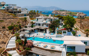 Agalia Luxury Suites Hotel