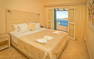 Elena Village Hotel & Suites
