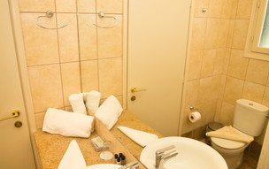 Elena Village Hotel & Suites