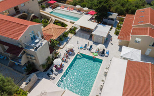 Makris Yialos Apartments