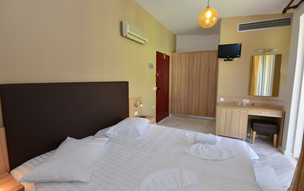 Elotia hotel
