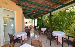 Elotia hotel