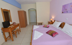 Pelagia Beach studios
