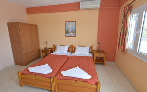 Pelagia Beach studios