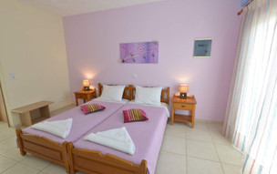 Pelagia Beach studios