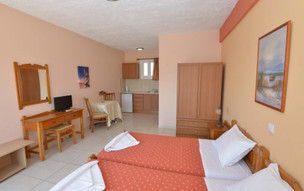 Pelagia Beach studios