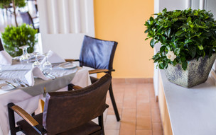 Crithoni's Paradise Hotel