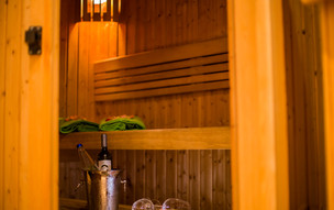 Crithoni's Paradise Hotel