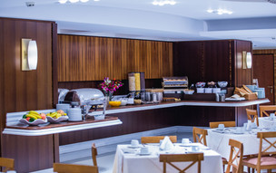 Crithoni's Paradise Hotel