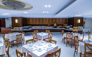 Crithoni's Paradise Hotel