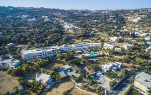 Crithoni's Paradise Hotel