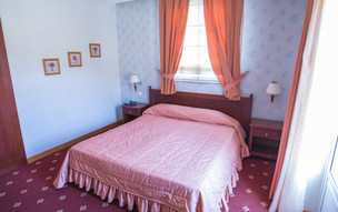 Crithoni's Paradise Hotel