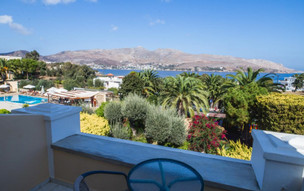 Crithoni's Paradise Hotel