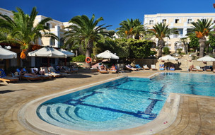 Crithoni's Paradise Hotel