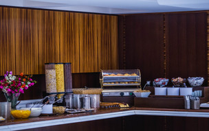 Crithoni's Paradise Hotel
