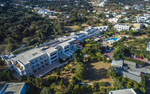 Crithoni's Paradise Hotel