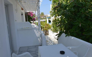 Corina Studios & Apartments