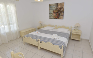 Corina Studios & Apartments
