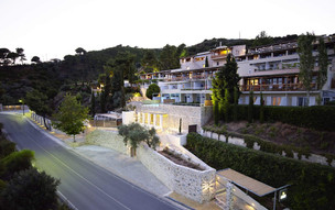 Atrium Hotel
