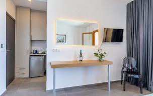 Olia Green Residence
