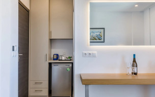 Olia Green Residence