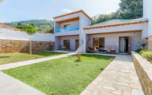 Olia Green Residence