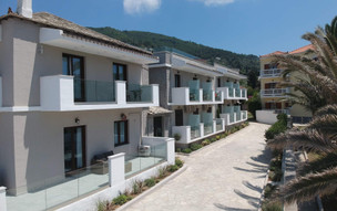 Olia Green Residence