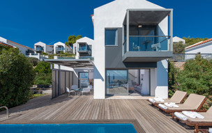 Villa (deluxe two bedroom two level sea view, pool)