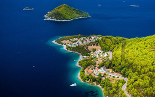 Adrina Beach