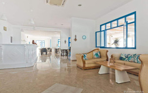 Hotel Sarris