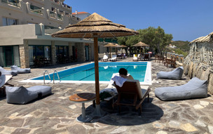 Hotel Cavos Bay