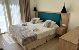 Hotel Cavos Bay