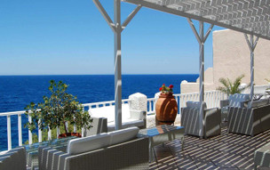 Hotel Cavos Bay