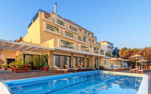 Hotel Cavos Bay