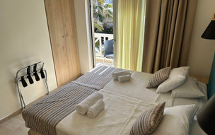 Hotel Cavos Bay
