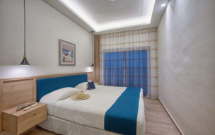 Hotel Cavos Bay