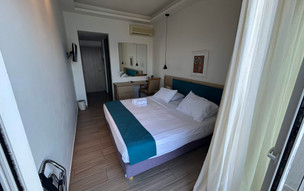Hotel Cavos Bay