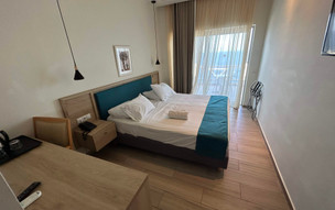 Hotel Cavos Bay