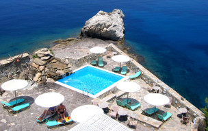 Hotel Cavos Bay