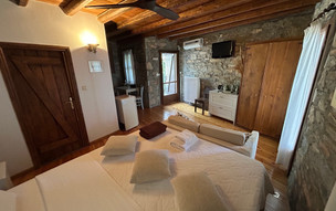 Hotel Pyrgos