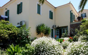 Hotel Alma