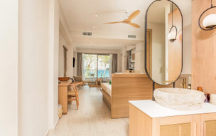 Mako Sea & Suites