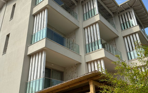 Mako Sea & Suites